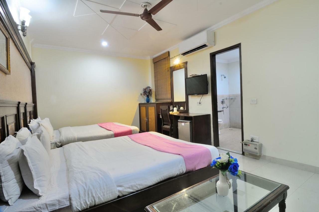 Hotel Maharaja Residency Τζαλαντάρ Εξωτερικό φωτογραφία